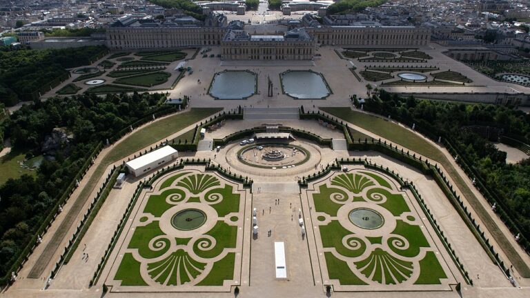 Projet immobilier double à La Baule et Versailles