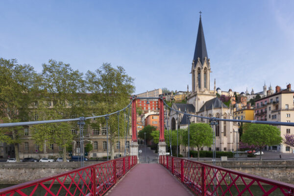 Entre rive et rêve : trouver son agence immobilière à Rouen 